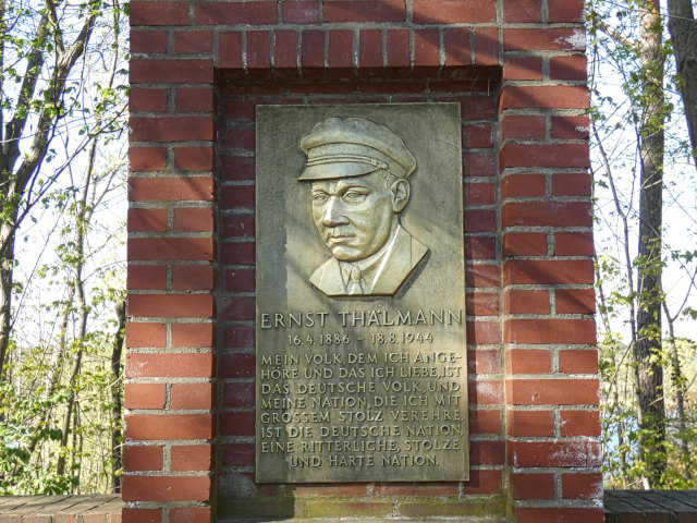 Templin Gedenkstädte Ernst Thälmann mit Inschrift